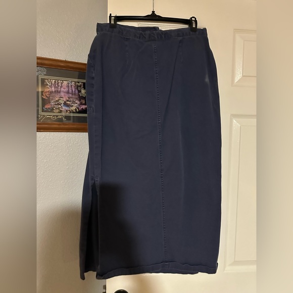 Floor length Jean skirt - Picture 3 of 5